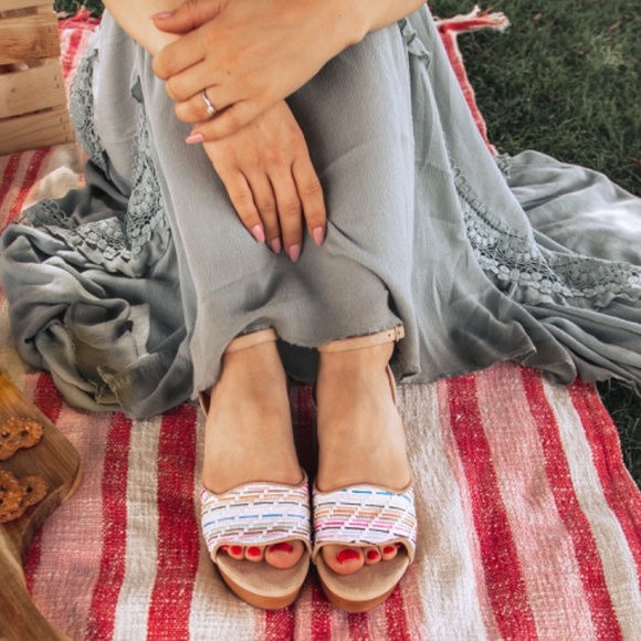 Multicolor - Picture 2 of 7